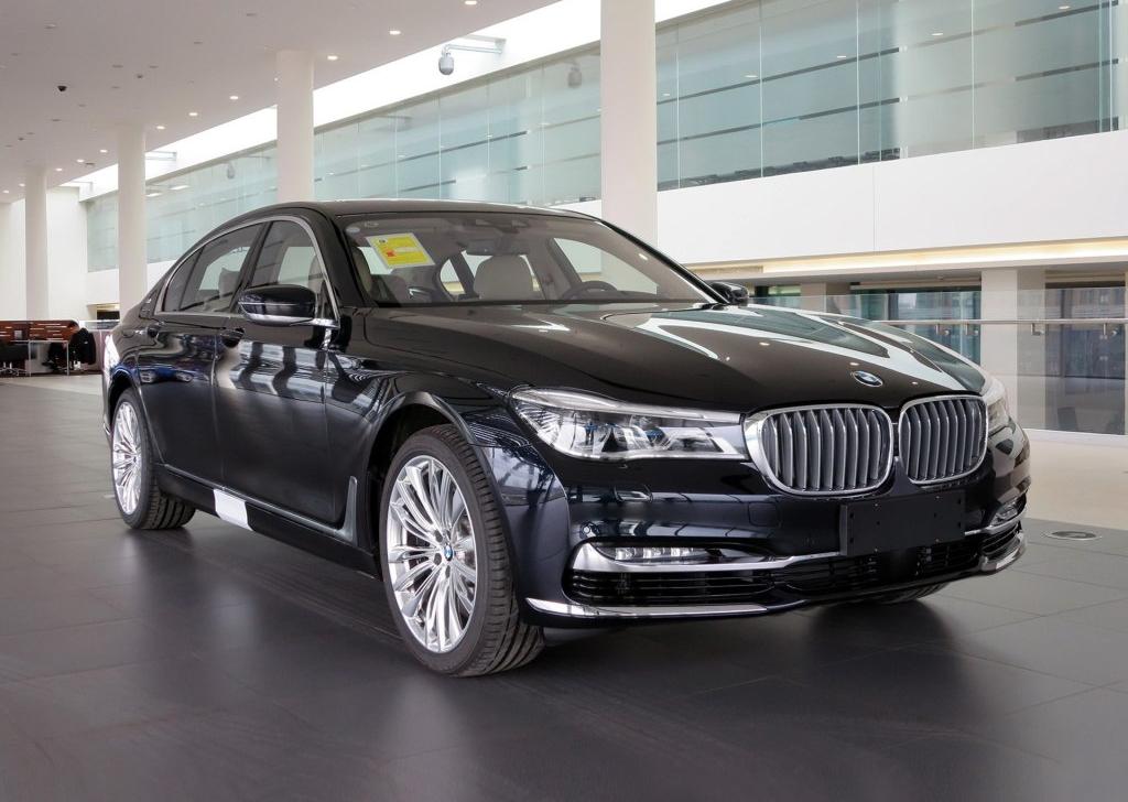 2017款 M760Li xDrive 卓越奢华版