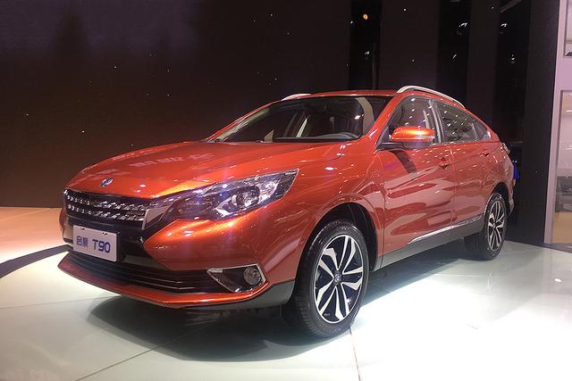 2018款启辰T90亮相重庆车展 年内再推小型SUV